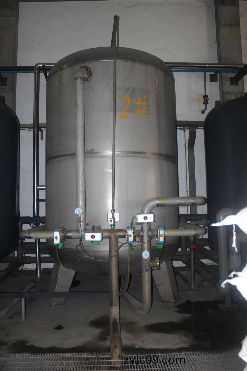 廣州(zhou)某某(mou)100噸輭化(hua)水(shui)工程(cheng)