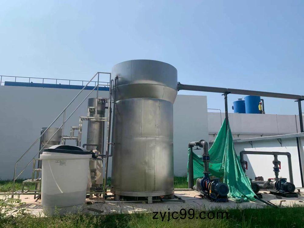 越(yue)南某(mou)某60噸輭(ruan)化水工程(cheng)