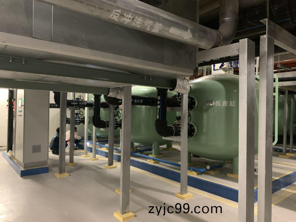 香(xiang)港某(mou)某過濾係統